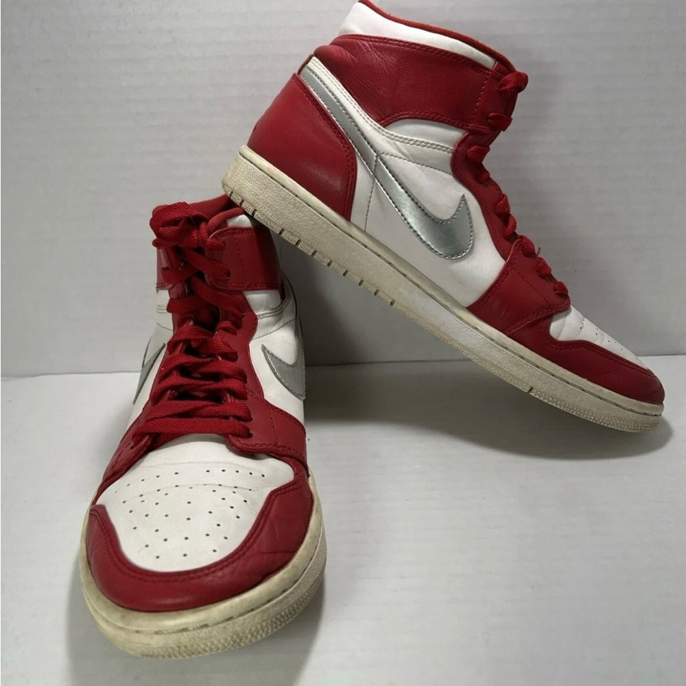 Nike‎ Air Jordan Retro High Top Shoes Men’s Size 10